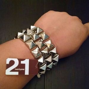 NEW-Forever Twenty One Silver Womens Bracelet